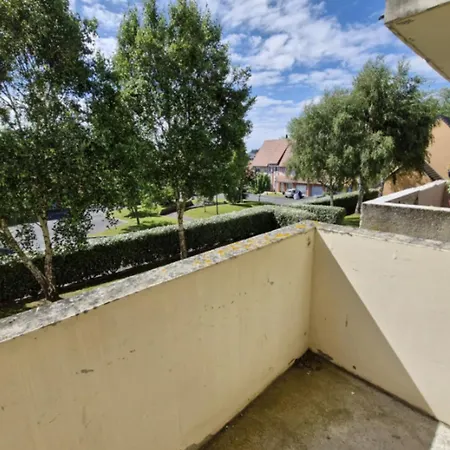 Apartment Pretty Flat With Swimming Pool In Touques